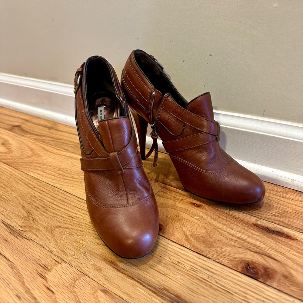 Miu Miu Prada Vintage Leather Ankle Bootie Buckle Stiletto Heel Brown Size 39